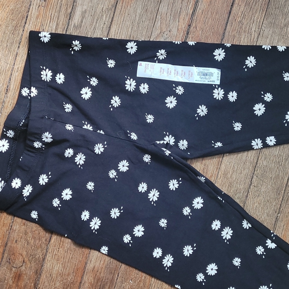 *NWT* SO capri leggings